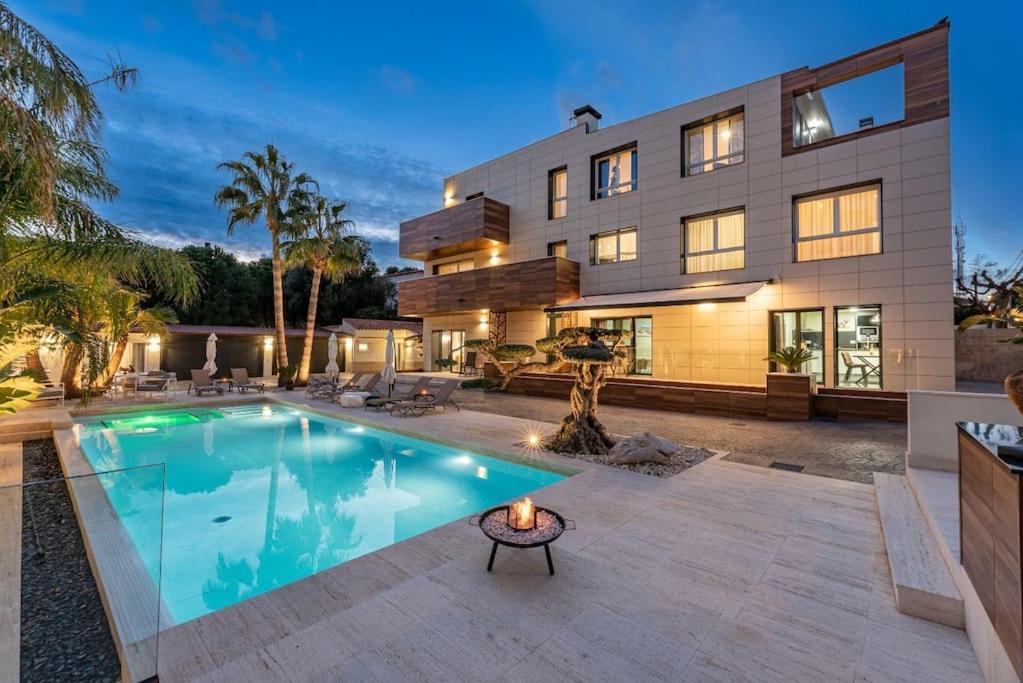 Luxury Casa Con Piscina, Wifi, 150M Dal Mare Apartamento Miami Playa Exterior foto
