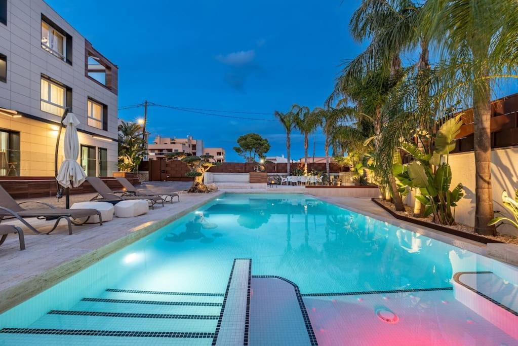 Luxury Casa Con Piscina, Wifi, 150M Dal Mare Apartamento Miami Playa Exterior foto