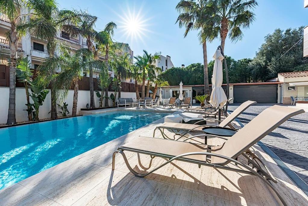 Luxury Casa Con Piscina, Wifi, 150M Dal Mare Apartamento Miami Playa Exterior foto