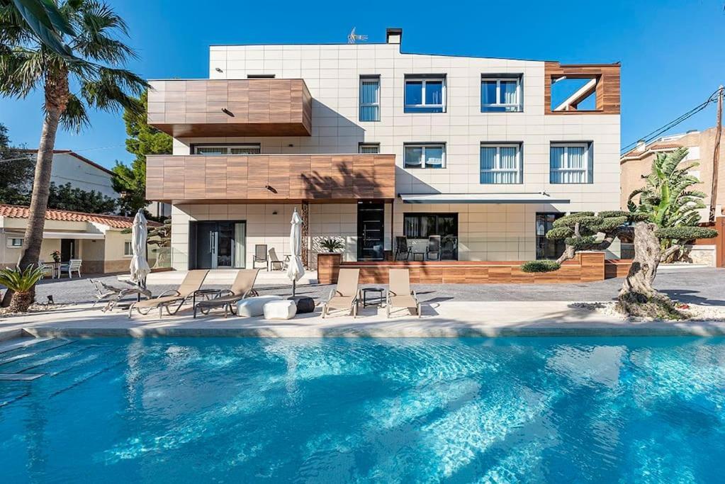 Luxury Casa Con Piscina, Wifi, 150M Dal Mare Apartamento Miami Playa Exterior foto
