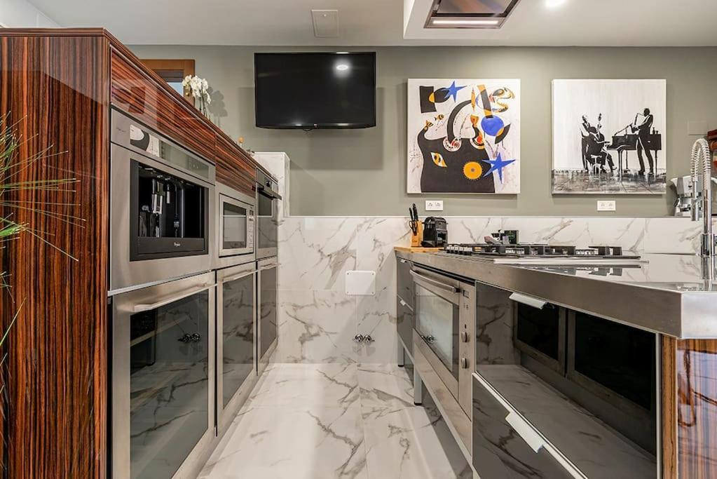 Luxury Casa Con Piscina, Wifi, 150M Dal Mare Apartamento Miami Playa Exterior foto