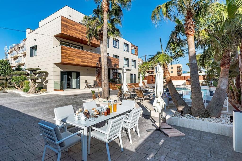 Luxury Casa Con Piscina, Wifi, 150M Dal Mare Apartamento Miami Playa Exterior foto
