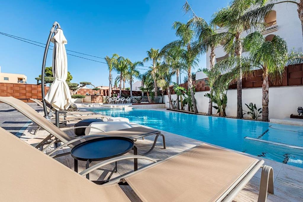 Luxury Casa Con Piscina, Wifi, 150M Dal Mare Apartamento Miami Playa Exterior foto